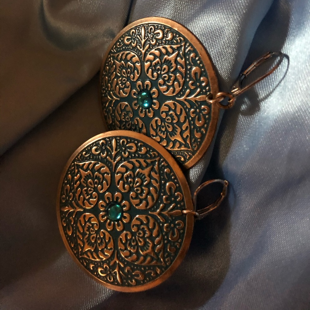 Earrings!!!! - Picture 2 of 3